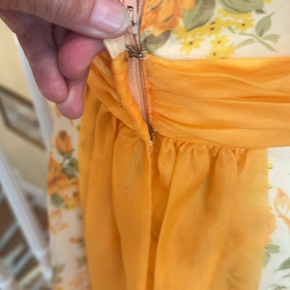 Sylvia Ann 1970’s prom dress or cocktail dress - Picture 5 of 13